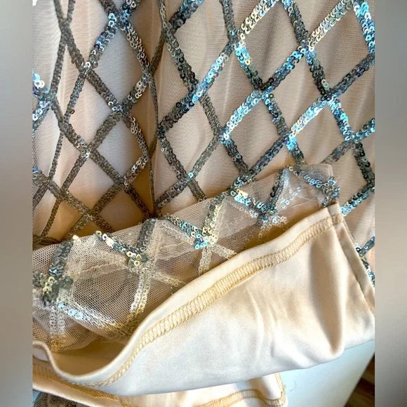 Boohoo Midi V Cut Neckline Thigh Split Sequin Cream Dress Women Petite Zero - Picture 4 of 14